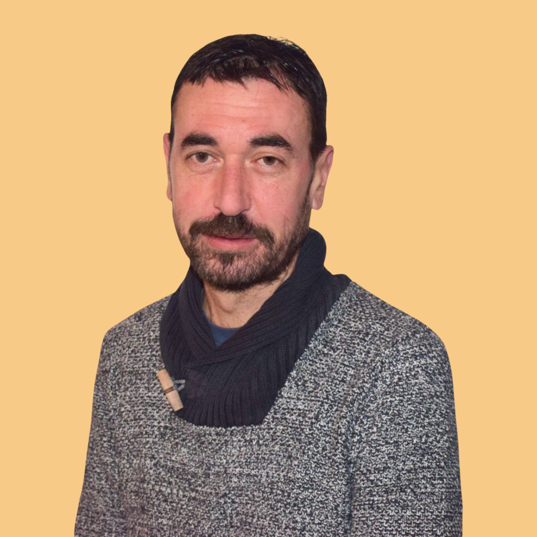 Agent territorial, mon implication de longue date dans le monde associatif m’a naturellement conduit vers un engagement fort au service de mon village.

Aujourd’hui, je souhaite mettre mon expérience et mon sens du service public au profit d’un projet collectif, utile aux habitants et au dynamisme de Romanèche-Thorins.